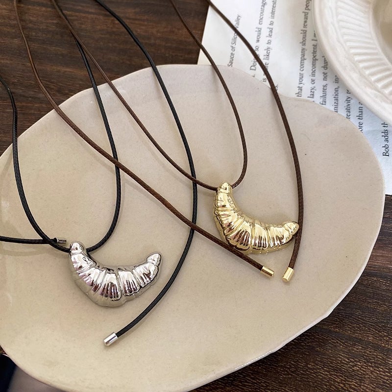 Korean-Style Cattle Bag Black Leather Cord Necklace Women'S All-Match Elegant Long Woolen Chain Clavicle Chain Accessories - Image 5